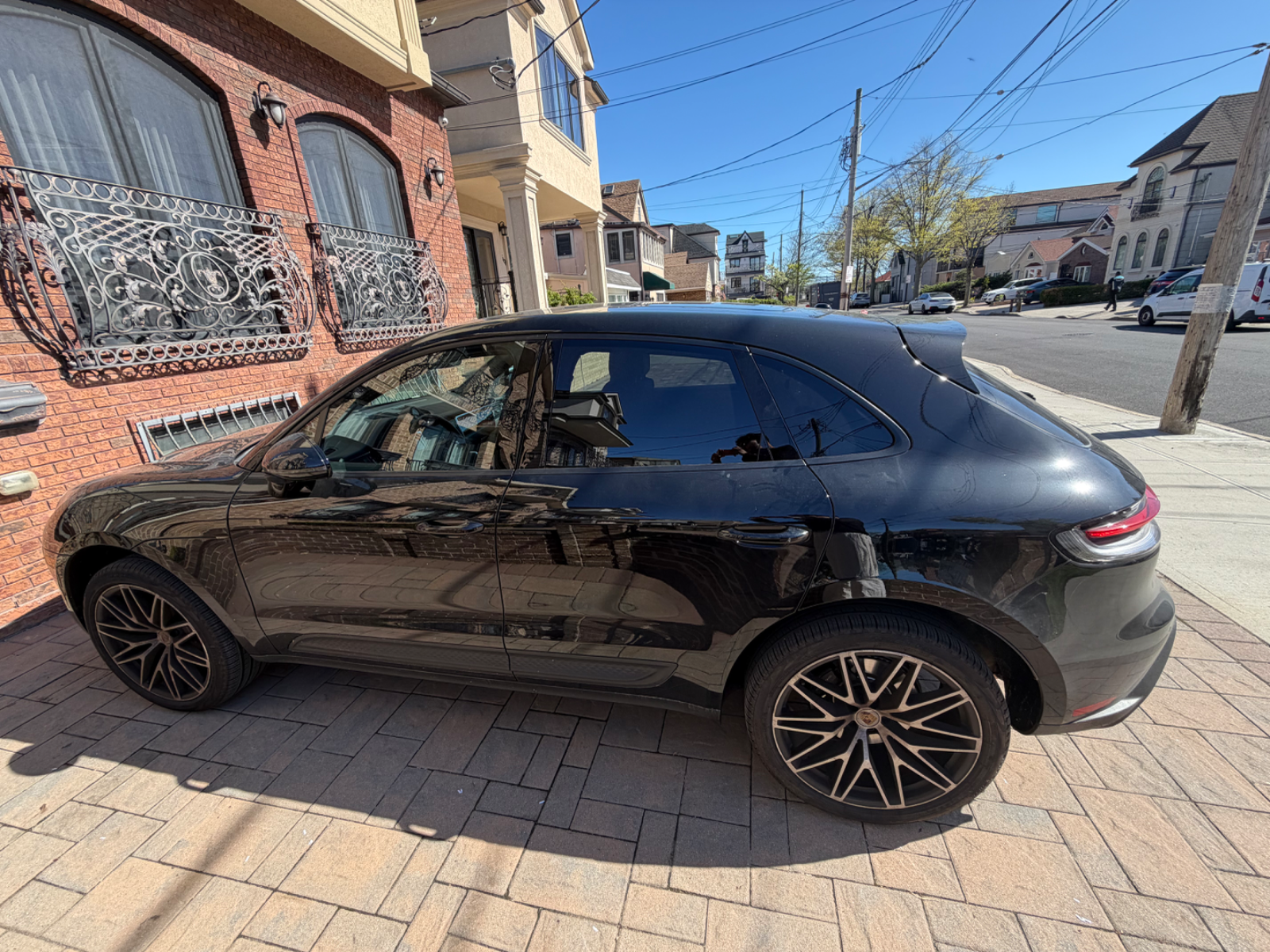 2023 Porsche Macan 2